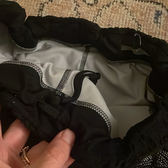 Lululemon athletic shorts - Picture 3 of 7